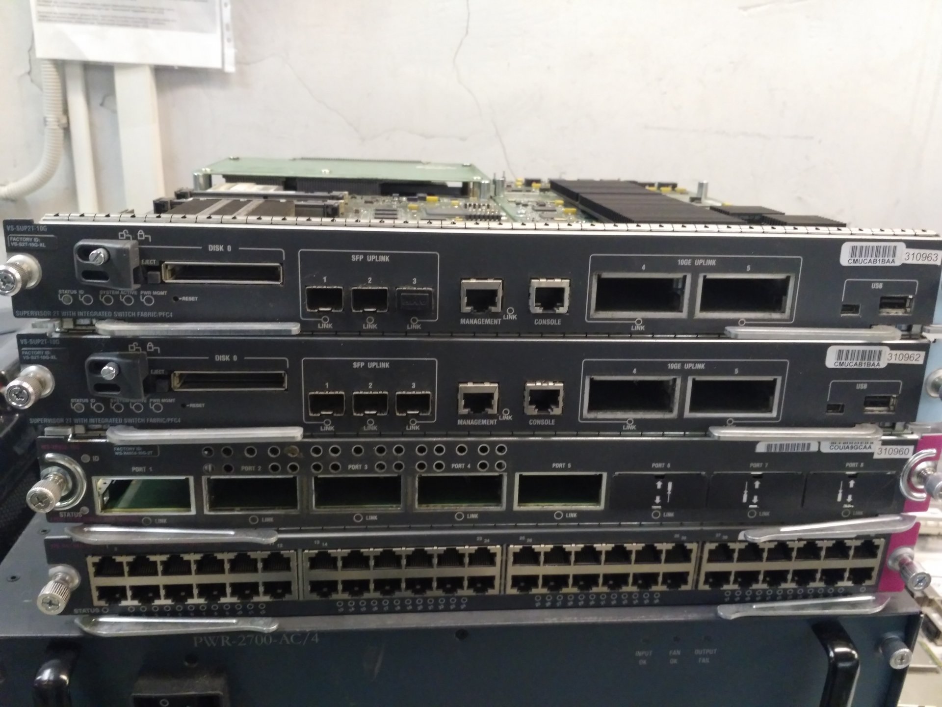 Jasminer x16 1950m. Cisco 4900m. WS-c4900m. Cisco 6504. Коммутатор на основе шасси.