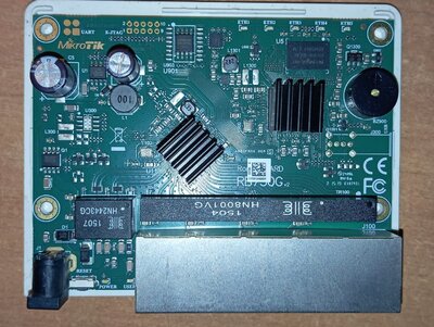 mikrotik.thumb.jpg.bbfbb19c765b84cfb977578d2f8a4aaa.jpg